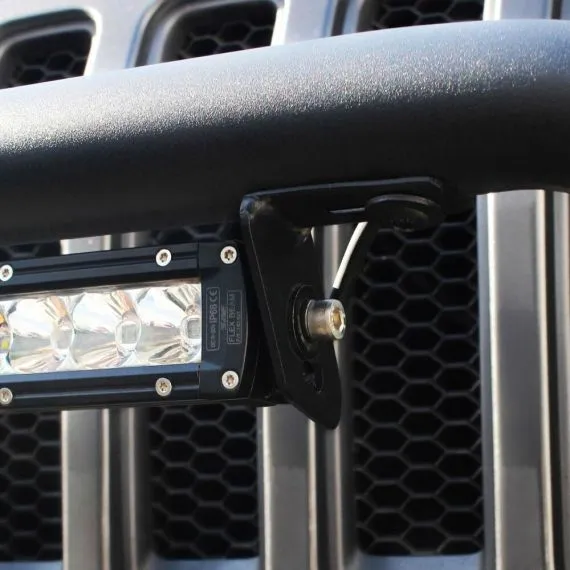 حوامل إضاءة WESTIN WJ2 LED باللون الأسود المحكم SKU 59-88015