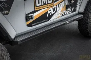 OMU JL 4DR: Genesis Series Aluminum Running Board Side Step